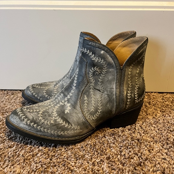 COPY - These Sterling River gray leather western booties are BRAND NEW! so cute! - Picture 2 of 4